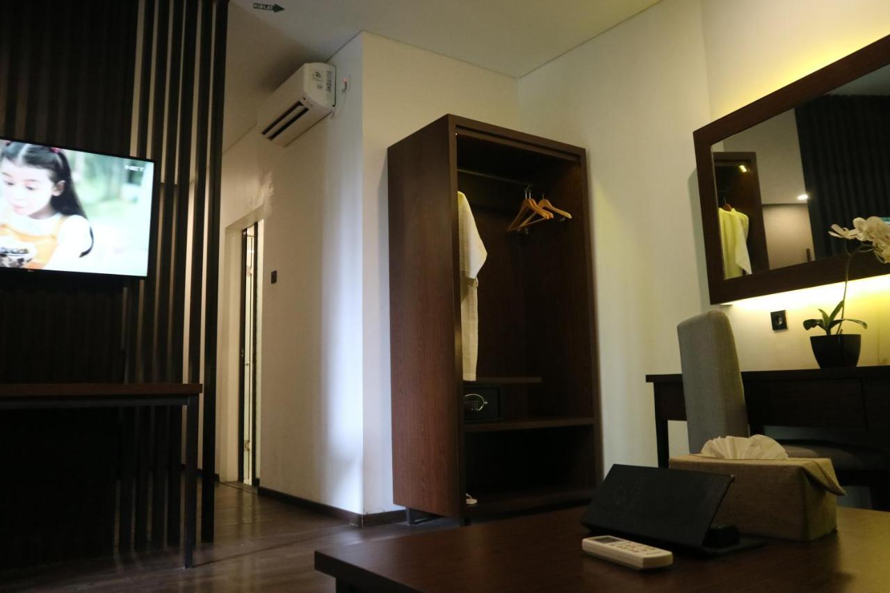 Amanuba Hotel & Resort Rancamaya Богор Екстериор снимка