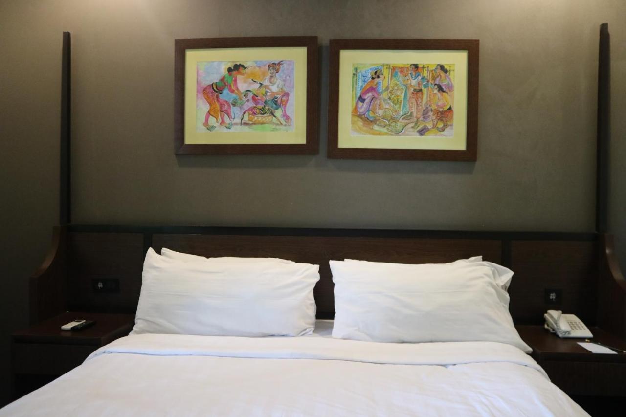 Amanuba Hotel & Resort Rancamaya Богор Екстериор снимка